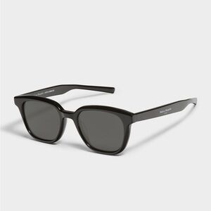 Maison Margiela x Gentle Monster Square Sunglasses
Black MM007 01